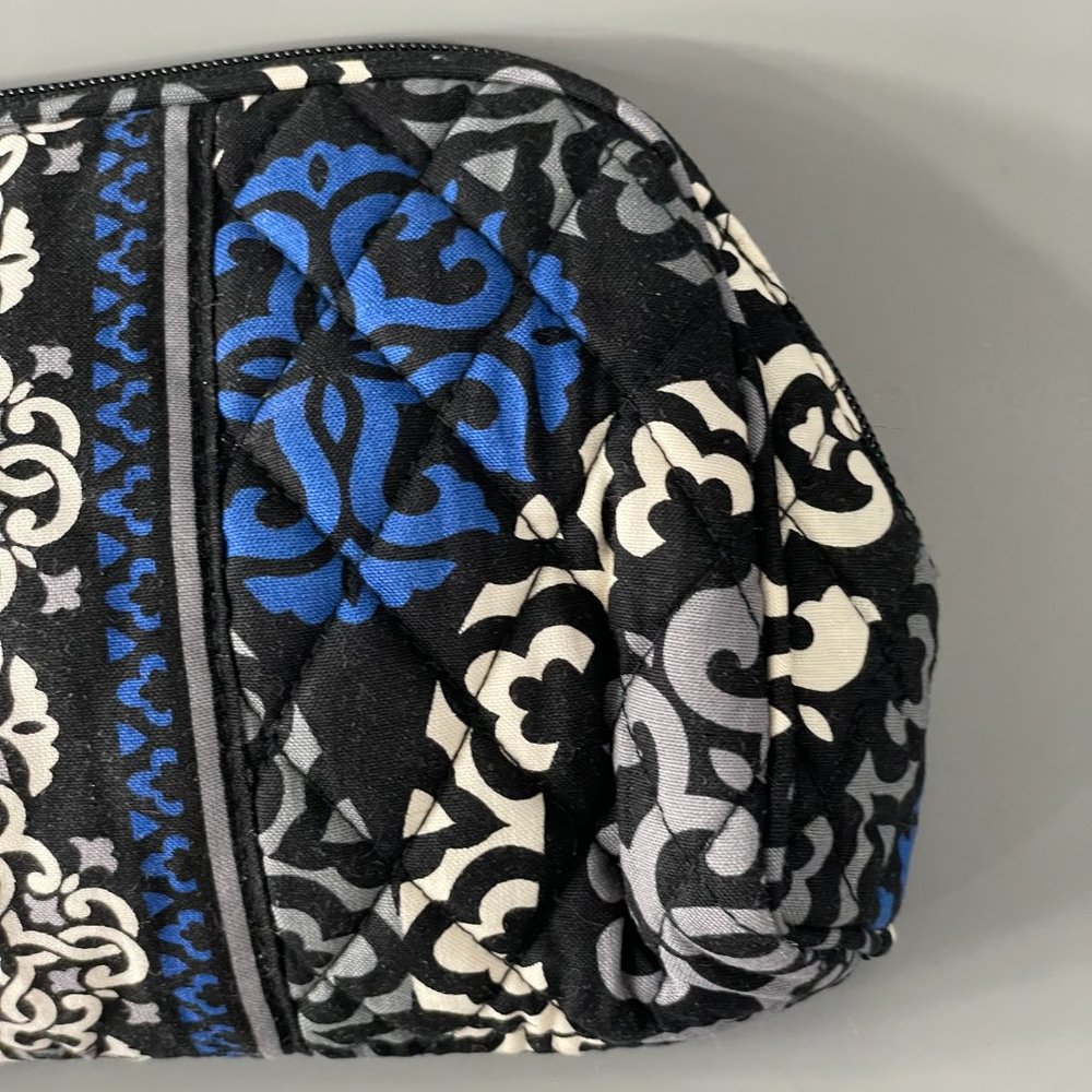 A Bundle Of Two (2) Vera Bradley New Items With T… - image 5